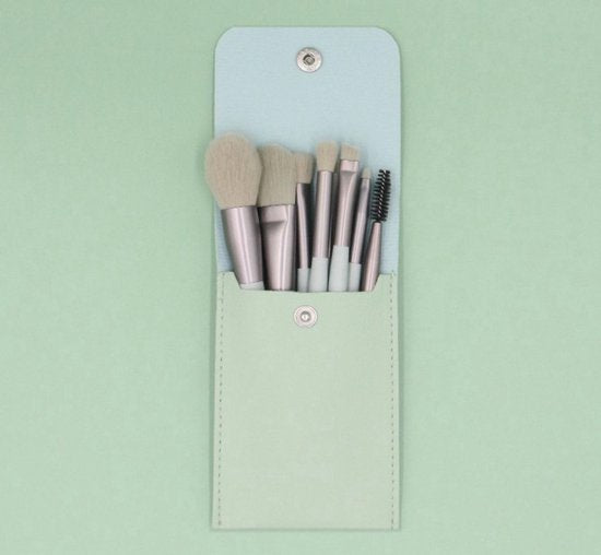 Make-up kwasten set met groene tas - 8 stuks - Professionele kwaliteit - Make-up kwast - Oogschaduw - Foundation kwast - Poeder kwast - Cosmetica - Kwasten set - Make-up tasje