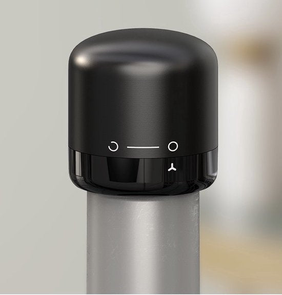 Wijnafsluiter Vacuüm - Mechanische Kurk - Zwart - Wijnstopper - Keukenhulpjes - Wijnfleskurk - Flessenkurk - Siliconen - Flessenopener - Keukengereedschap - Flessenhoes